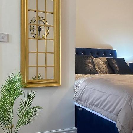 Bv Comfy Studio At Deighton 허더즈필드 외부 사진