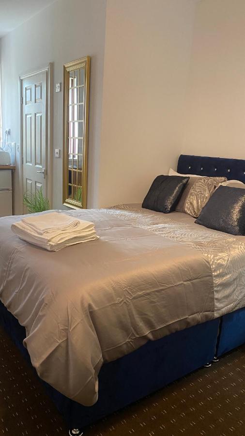 Bv Comfy Studio At Deighton 허더즈필드 외부 사진
